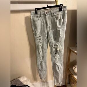Levis light denim distressed skinny leg size 30
